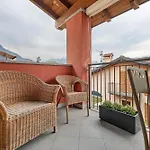 Cleo Apartment